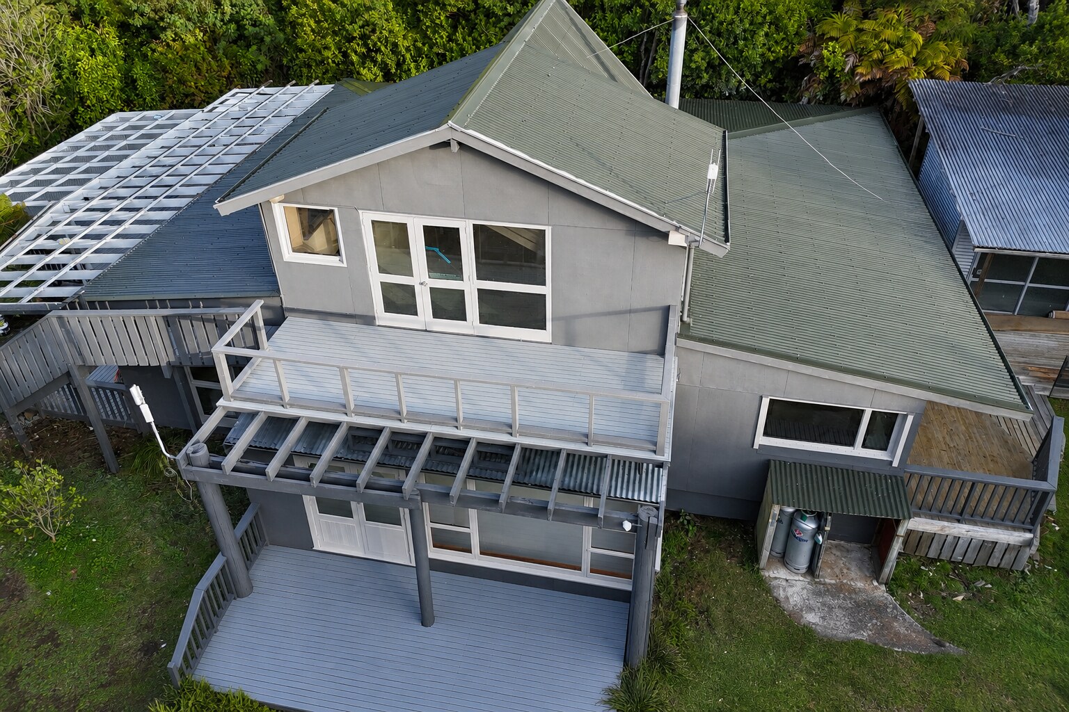 golden bay two storey house roof repaint